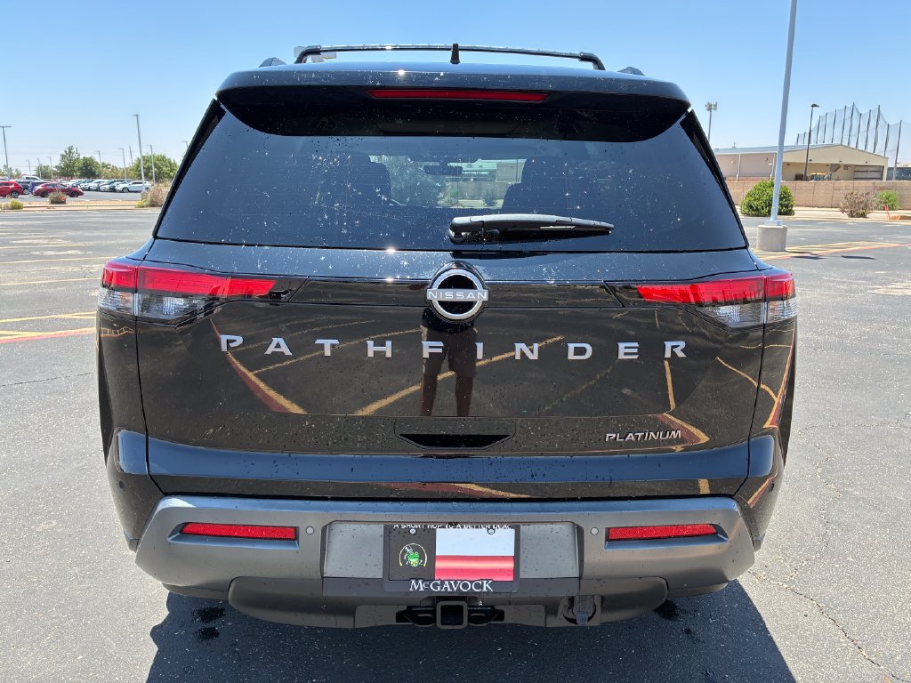 New 2026 Nissan Pathfinder Platinum FWD image 5