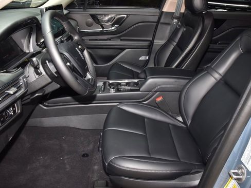 New 2026 Lincoln Corsair Premiere FWD image 13