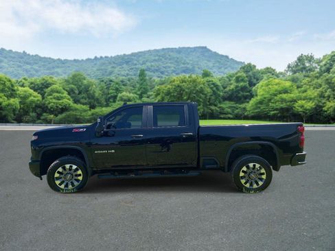 Used 2025 Chevrolet Silverado 2500 Custom w/ Custom Value Package AWD/4WD image 23