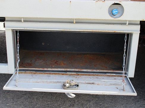 Used 2011 Ford F550 2WD Crew Cab Super Duty w/ Payload Upgrade Pkg image 12