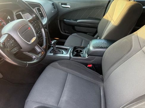 Used 2022 Dodge Charger SXT w/ Blacktop Package image 11