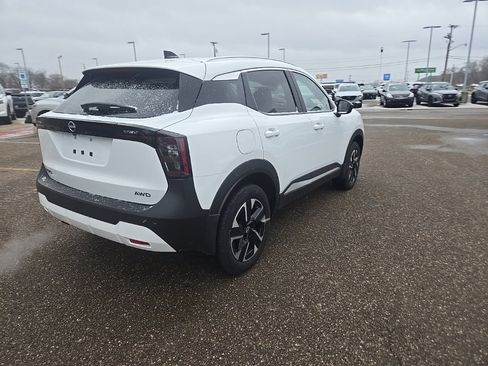 New 2026 Nissan Kicks SV image 7