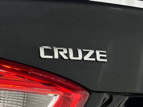 Used 2016 Chevrolet Cruze Premier FWD image 40
