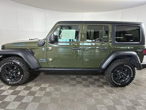 Used 2023 Jeep Wrangler Unlimited w/ Cold Weather Group AWD/4WD image 5