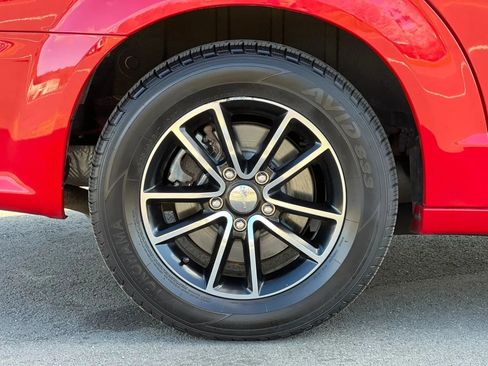 Used 2014 Dodge Grand Caravan SXT w/ UConnect Hands-Free Group FWD image 32