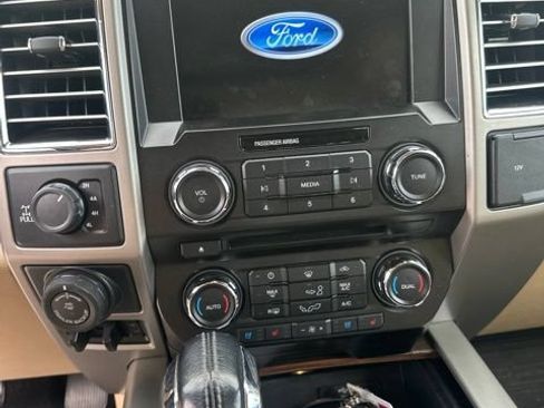 Used 2016 Ford F150 Lariat AWD/4WD image 4