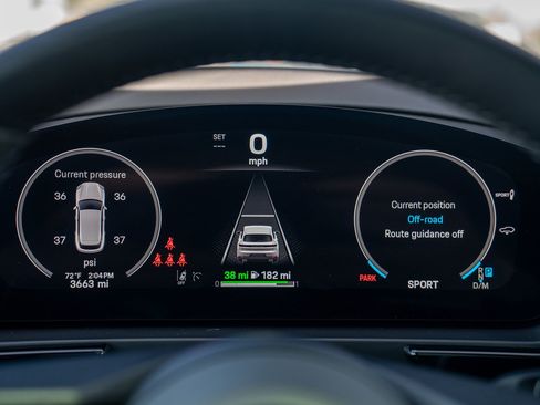 Certified 2025 Porsche Cayenne E-Hybrid AWD/4WD image 15