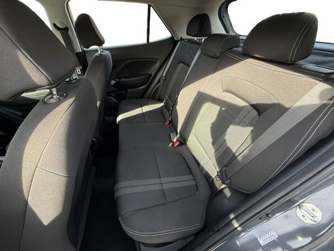 Used 2024 Hyundai Venue SEL image 16