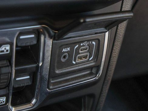 Used 2023 Jeep Wrangler Unlimited w/ Cold Weather Group image 20