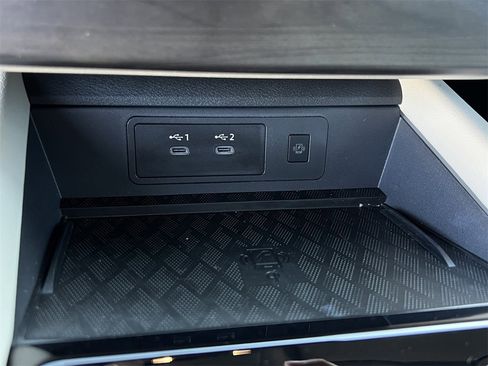 Certified 2025 Nissan Murano SV image 18