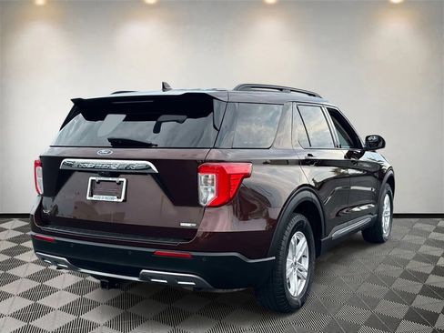 Used 2020 Ford Explorer XLT w/ Equipment Group 202A AWD/4WD image 4