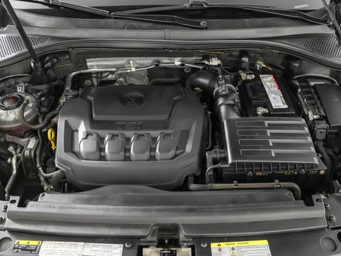 Used 2020 Volkswagen Tiguan SEL w/ Tiguan Two-Row MDO Package image 52