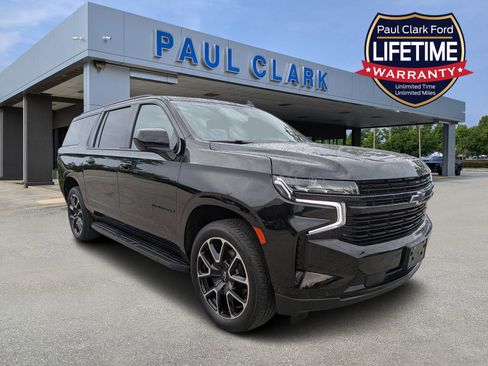 Used 2024 Chevrolet Suburban RST image 1