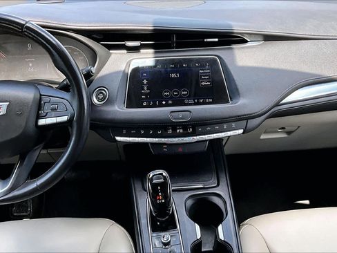 Used 2023 Cadillac XT4 Luxury FWD image 7
