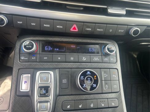 Used 2024 Hyundai Palisade Limited AWD/4WD image 28