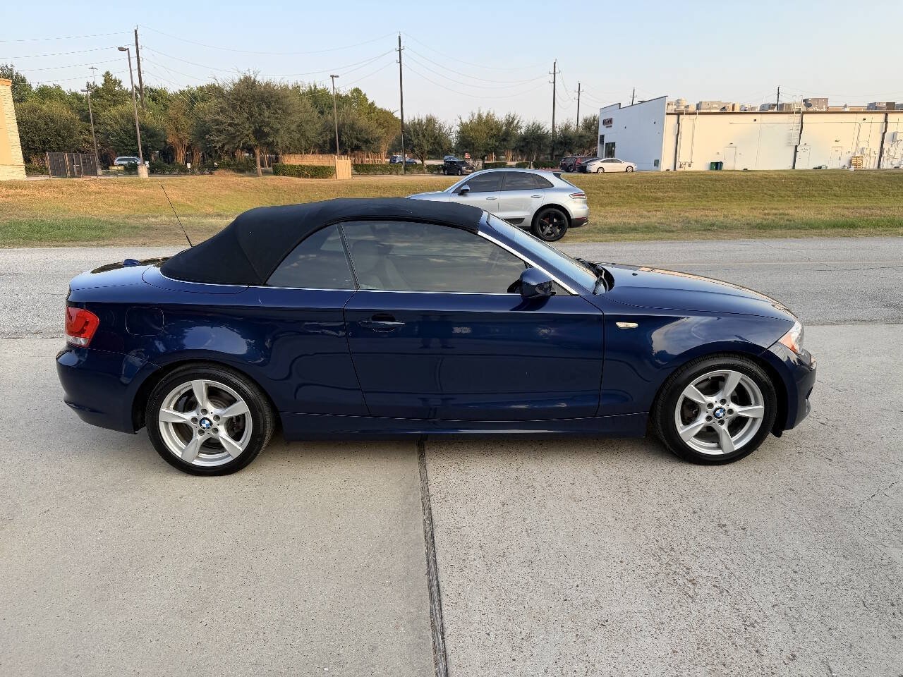 Used 2013 BMW 128i Convertible RWD image 5
