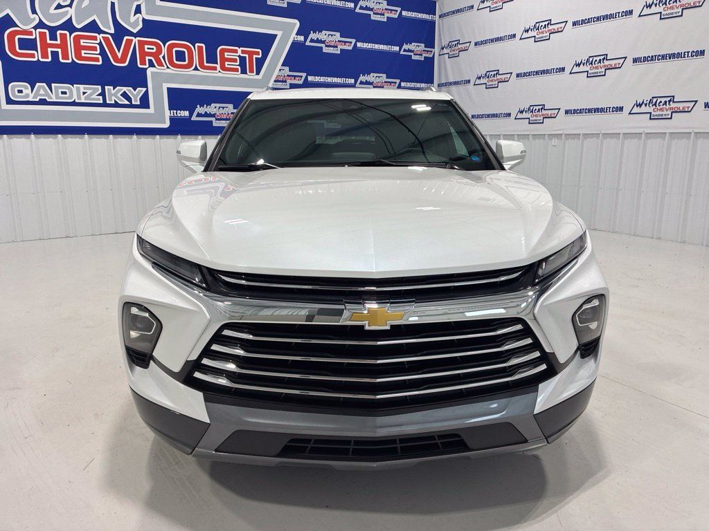 Used 2023 Chevrolet Blazer Premier FWD image 9