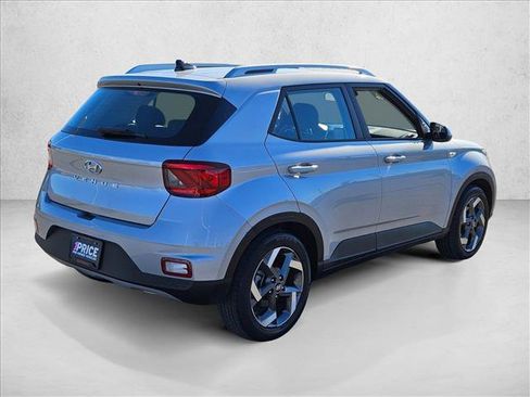 Used 2022 Hyundai Venue SEL w/ Cargo Package image 5