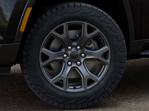 New 2026 Jeep Grand Wagoneer 4WD image 8