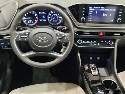 Used 2023 Hyundai Sonata SE w/ Preferred Accessory Package image 22