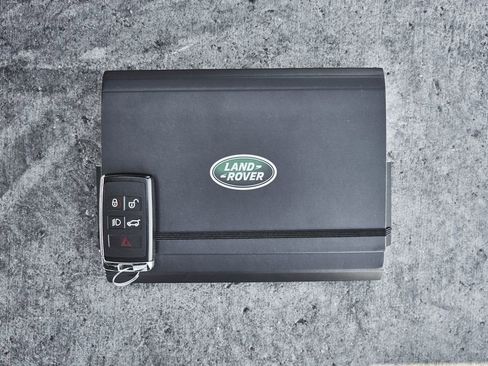 Used 2025 Land Rover Range Rover Long Wheelbase SE AWD/4WD image 83