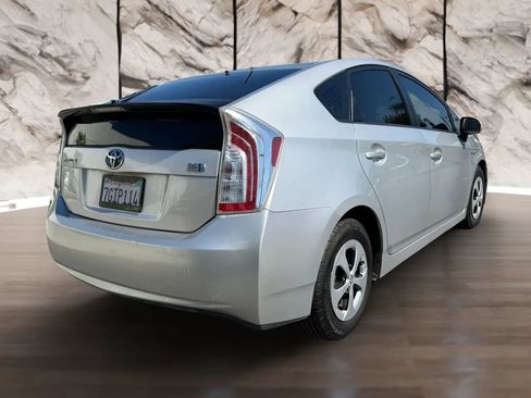 Used 2014 Toyota Prius Two FWD image 6