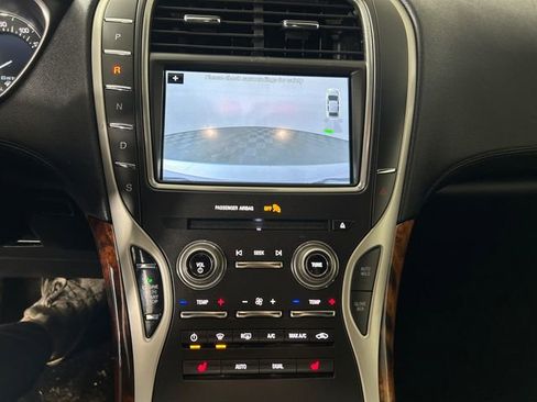 Used 2017 Lincoln MKX Select w/ Select Plus Package image 23