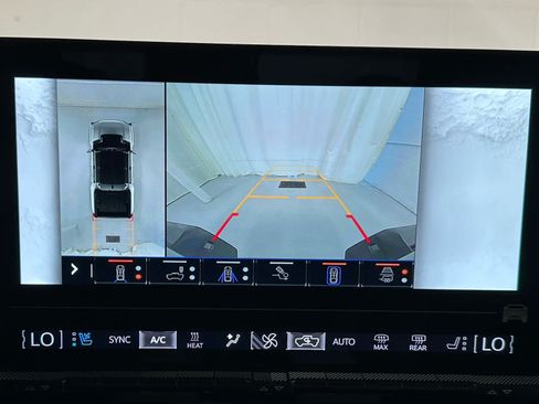Used 2025 GMC Hummer EV 3X AWD/4WD image 35