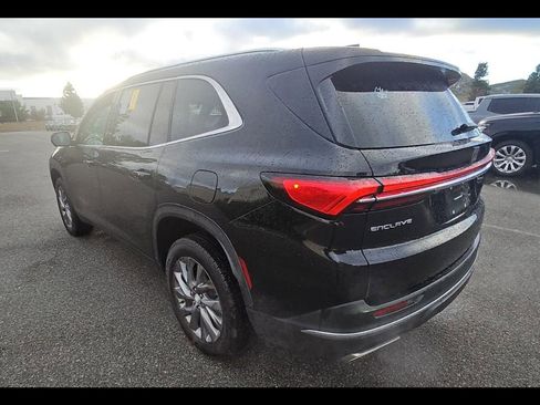 Used 2025 Buick Enclave Preferred image 4
