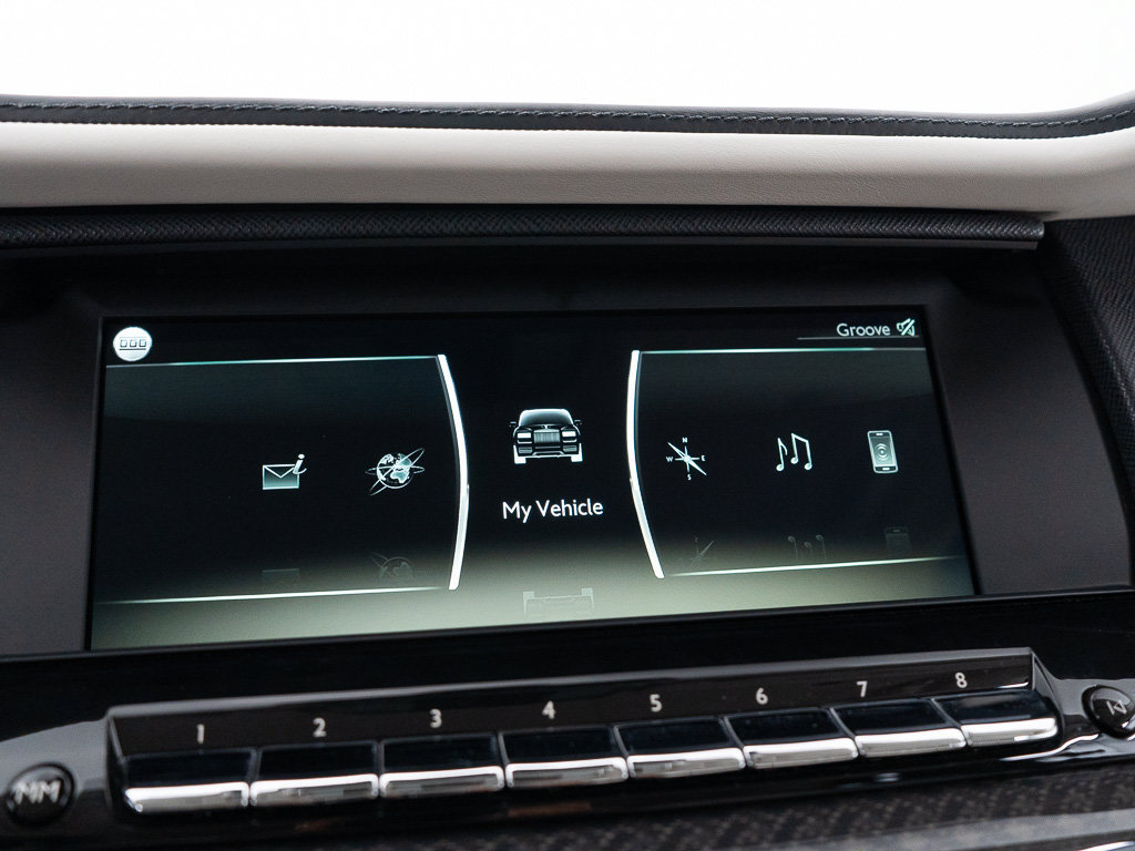Certified 2022 Rolls-Royce Cullinan Black Badge w/ Dark Exterior Package AWD/4WD image 44