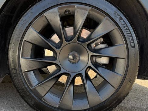 Used 2021 Tesla Model Y Long Range image 27