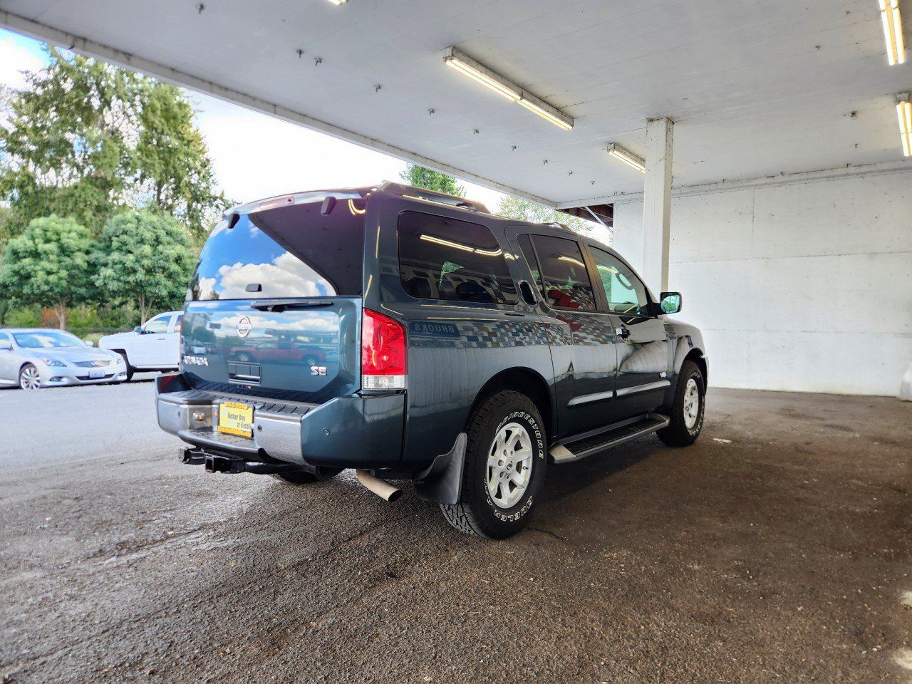 Used 2005 Nissan Armada SE Off-Road w/ (J01) Sunroof Pkg (SE OR) AWD/4WD image 3