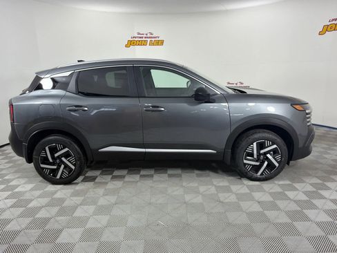 New 2026 Nissan Kicks SV image 7