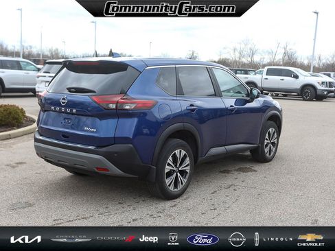 Used 2023 Nissan Rogue SV image 6