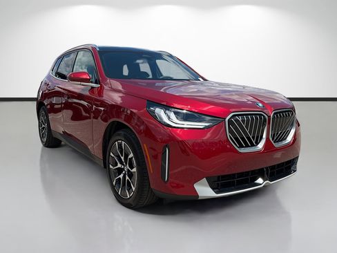 Used 2025 BMW X3 xDrive30i AWD/4WD image 1