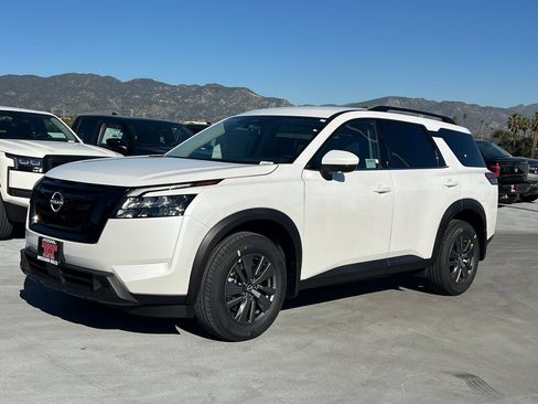 New 2026 Nissan Pathfinder SV FWD image 2