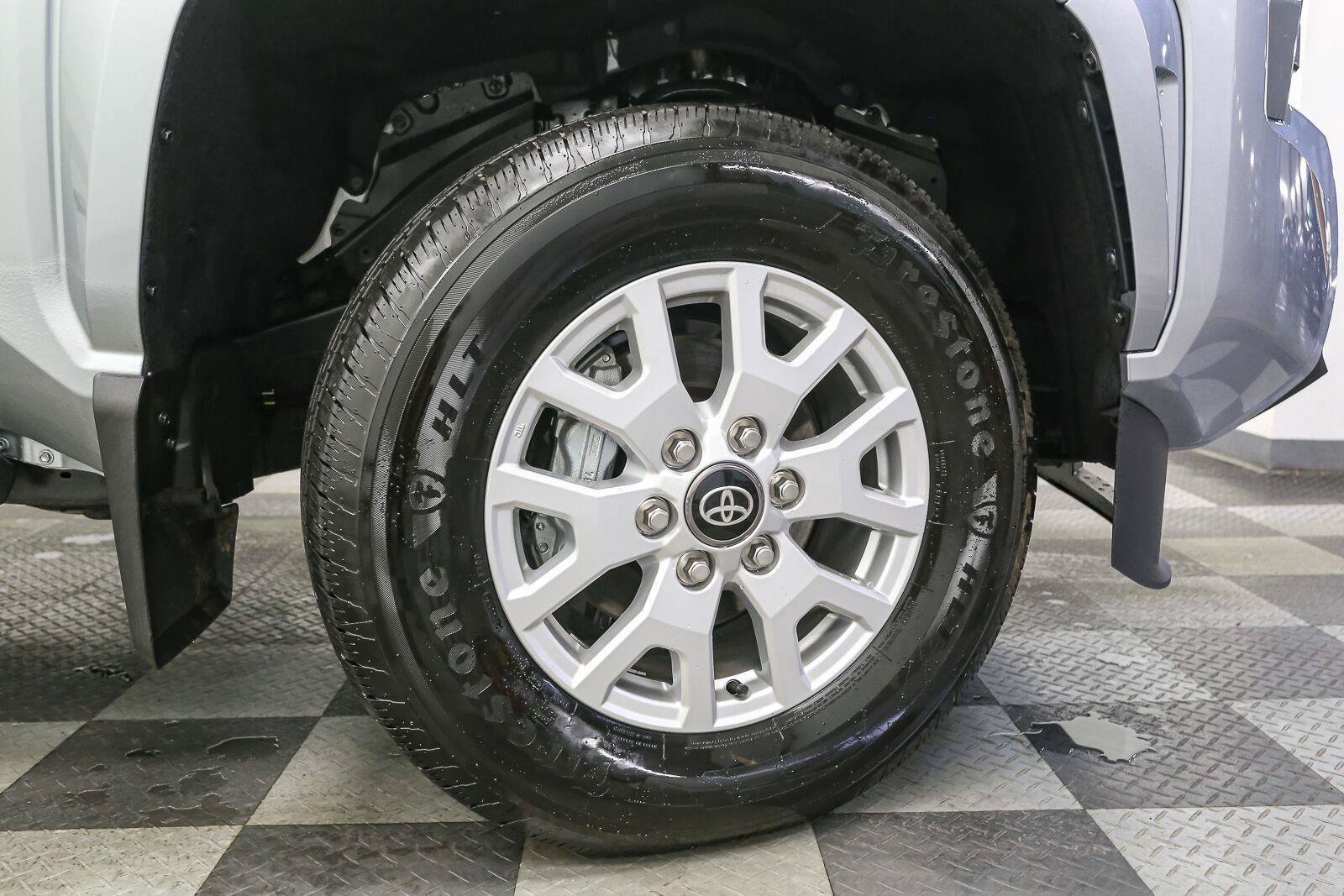 Used 2026 Toyota Tacoma SR5 AWD/4WD image 15