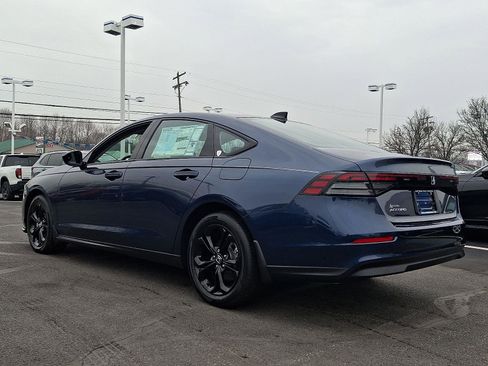 New 2025 Honda Accord SE image 4