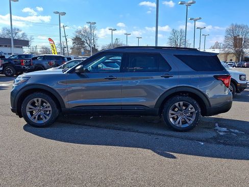 New 2026 Ford Explorer Active w/ Active Comfort Package image 11