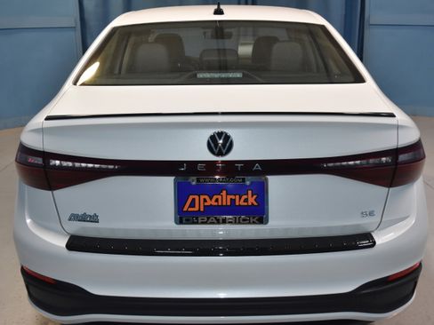 New 2026 Volkswagen Jetta SE image 22