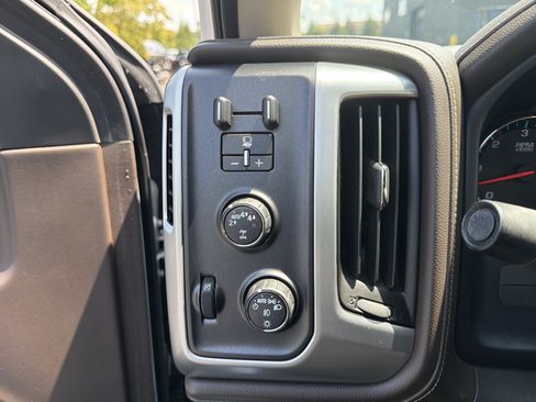 Used 2018 GMC Sierra 1500 SLT w/ SLT Premium Package AWD/4WD image 28