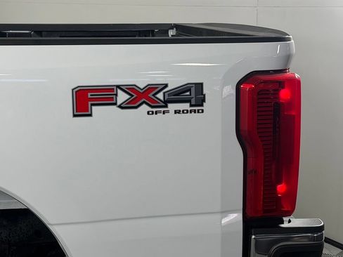 Used 2025 Ford F250 XLT w/ FX4 Off-Road Package AWD/4WD image 15