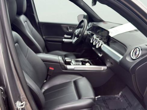 Certified 2022 Mercedes-Benz GLB 250 4MATIC image 22