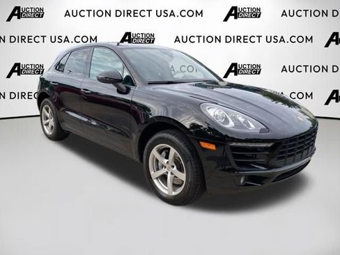 Used 2018 Porsche Macan AWD/4WD image 23