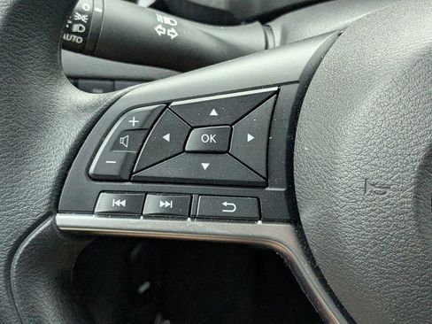 Used 2025 Nissan Sentra SV FWD image 25