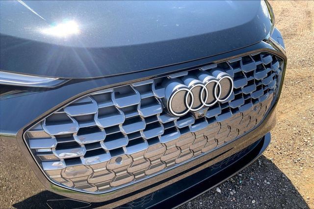 Certified 2025 Audi Q5 Premium Plus w/ Premium Plus AWD/4WD image 30