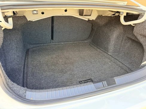 Used 2019 Volkswagen Jetta GLI FWD image 22