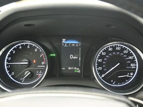 Used 2019 Toyota Camry L image 11