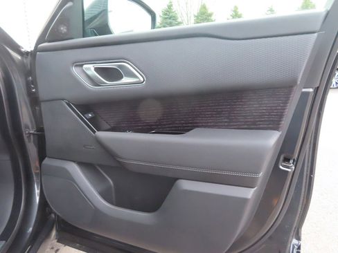 Used 2023 Land Rover Range Rover Velar R-Dynamic S image 27