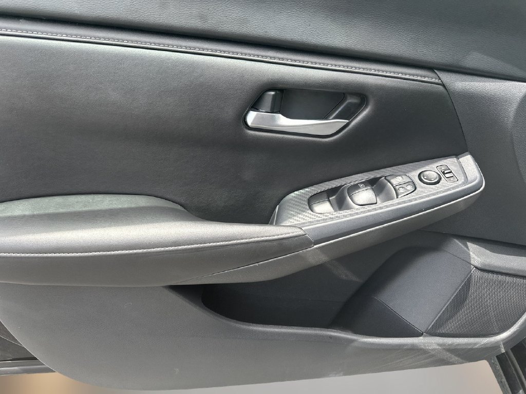 Used 2024 Nissan Sentra SV FWD image 16